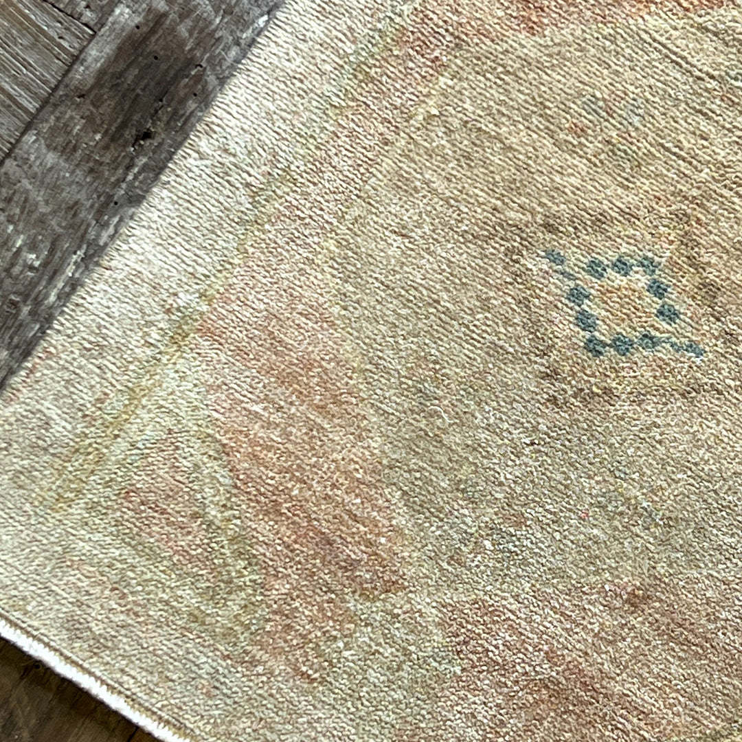 Vintage Rug No. 61