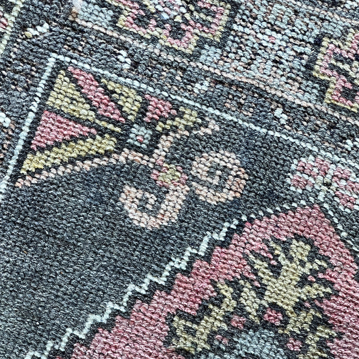 Vintage Rug No. 48