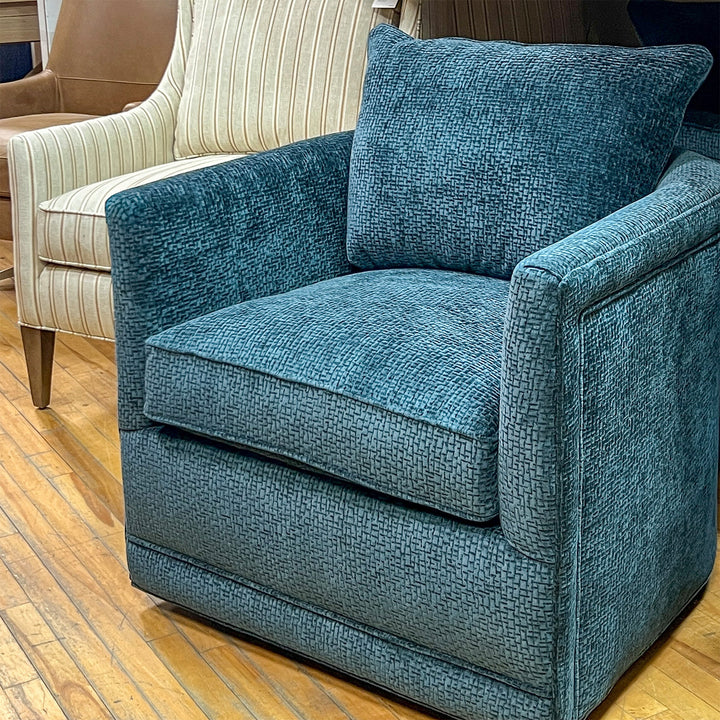 Aura Swivel Chair