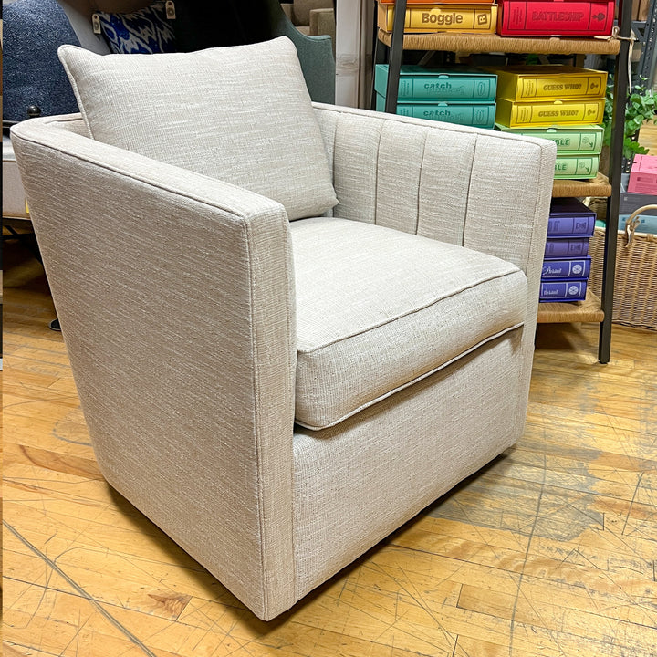 Kitt Swivel Chair