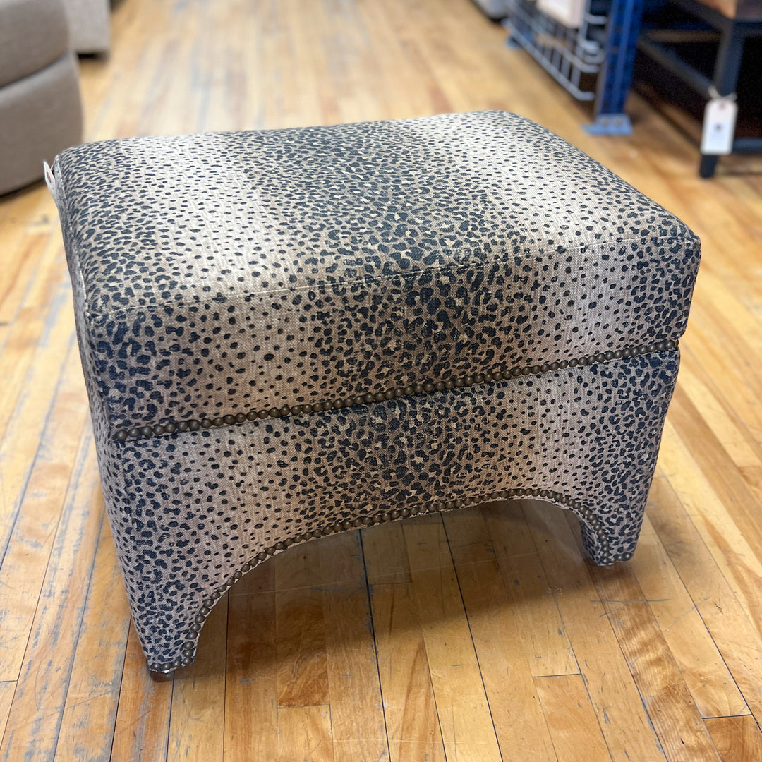 Allura Ottoman