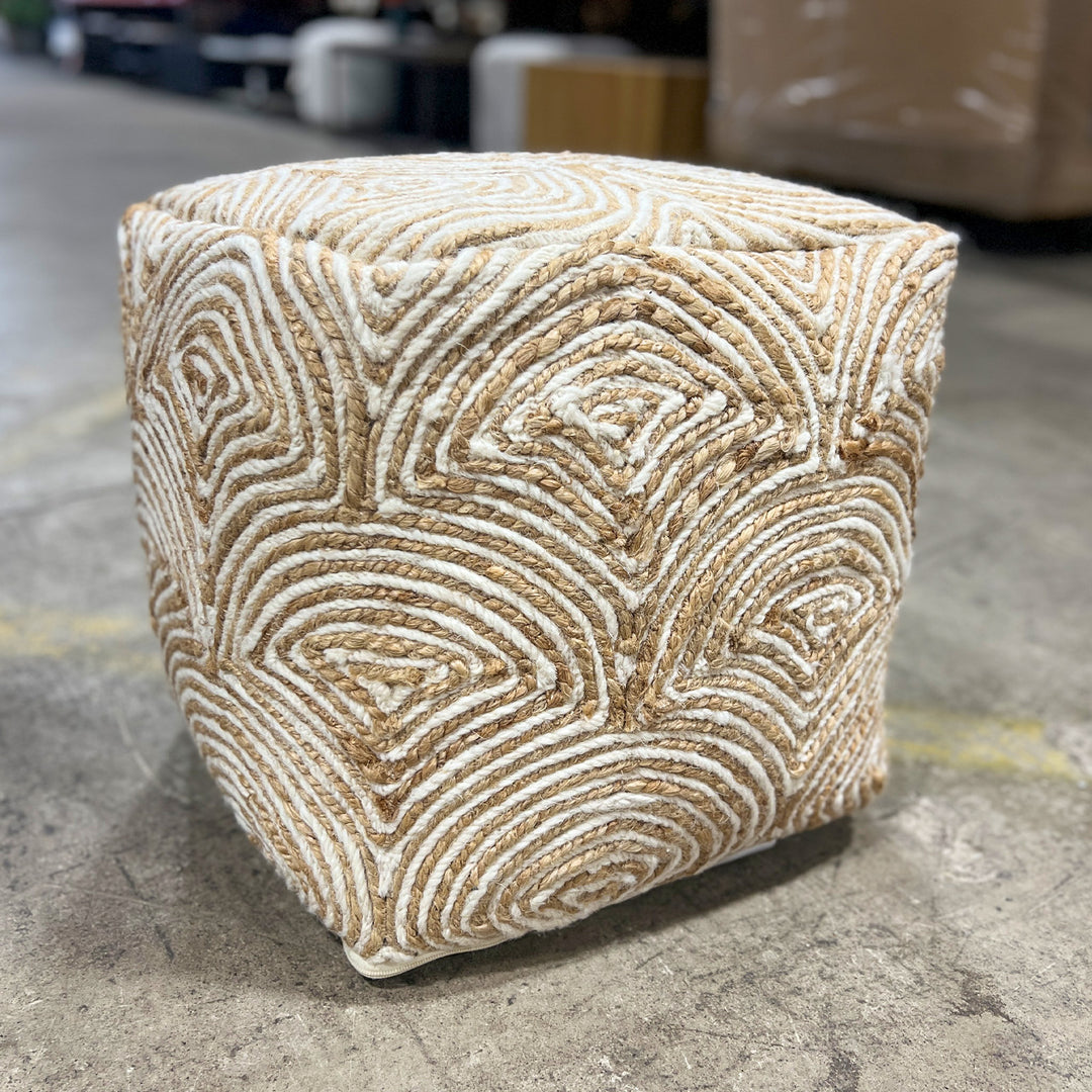 Samantha Pouf