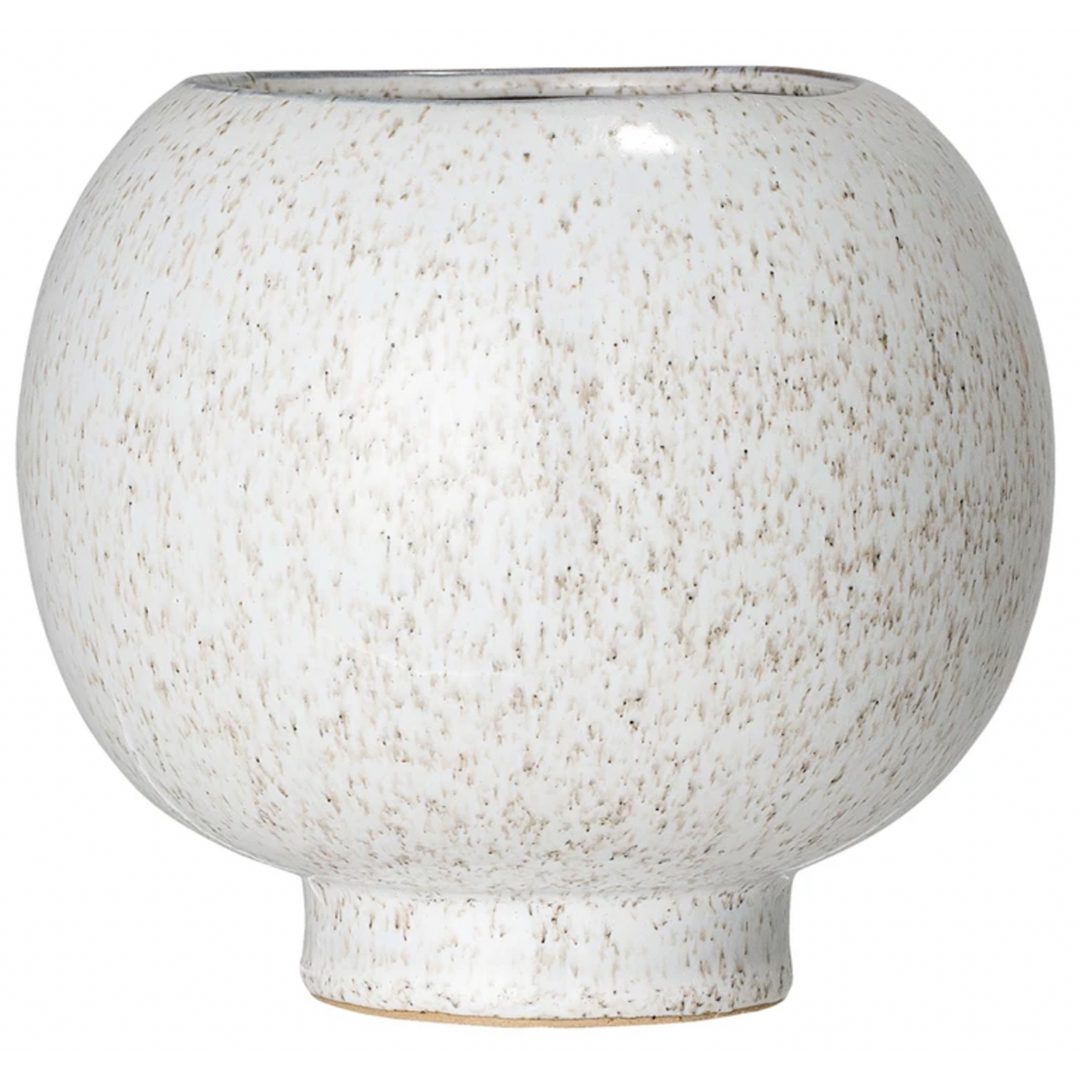 White Flower Pot