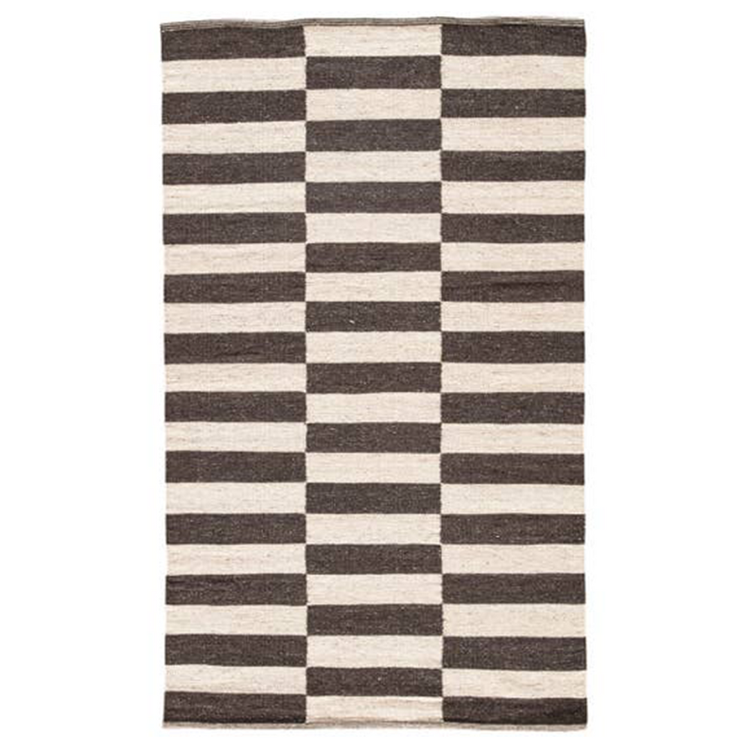 7'10" x 9'10" Rug