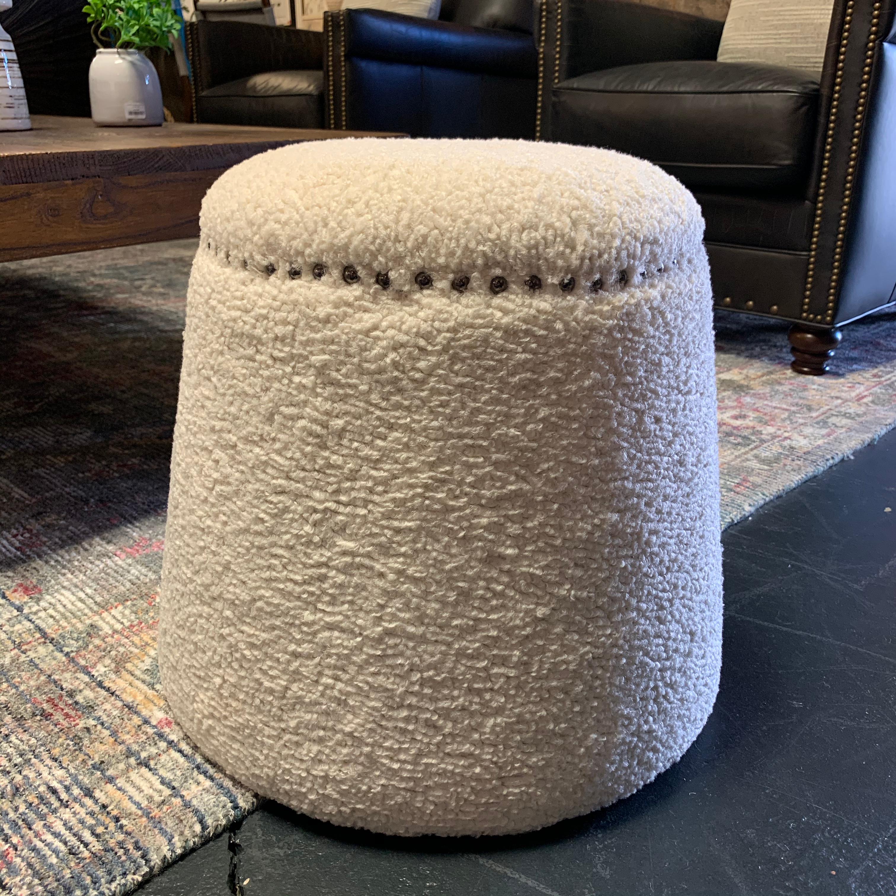 Ballard 19" Ottoman