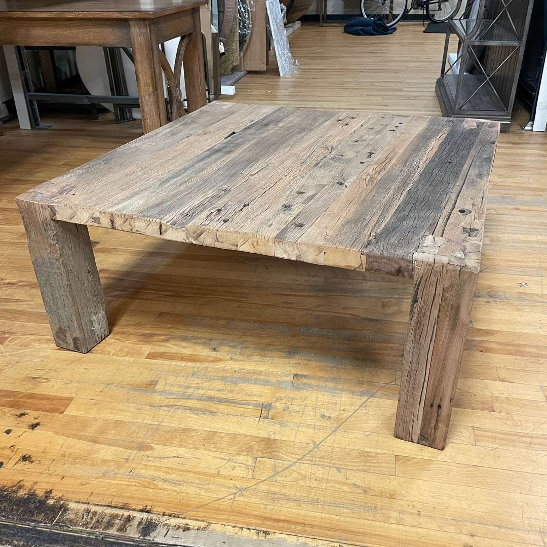 Yuri Cocktail Table