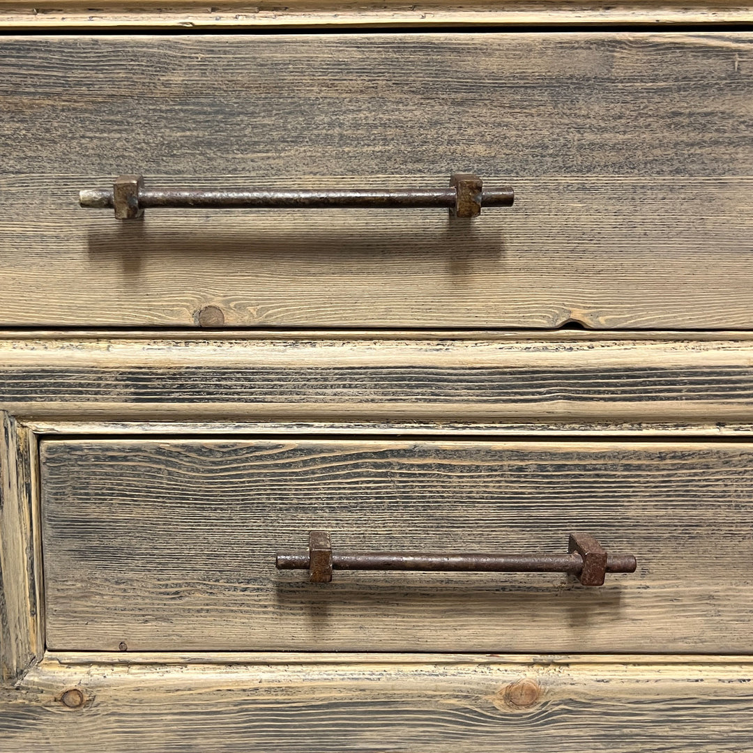 Latigo Console